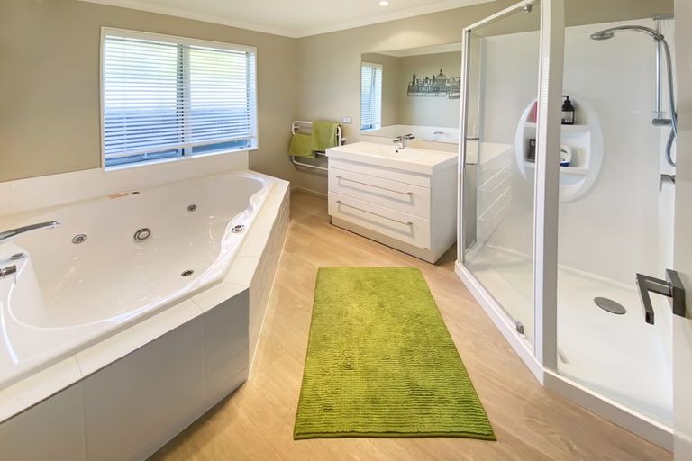 Photo of property in 44 Ti Rakau Drive, Woolston, Christchurch, 8023