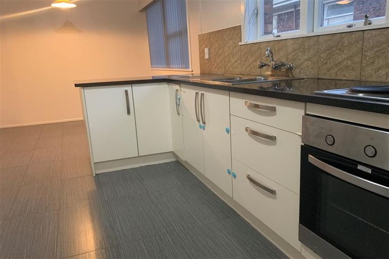 Photo of property in 2/52 Great South Road, Papatoetoe, Auckland, 2025