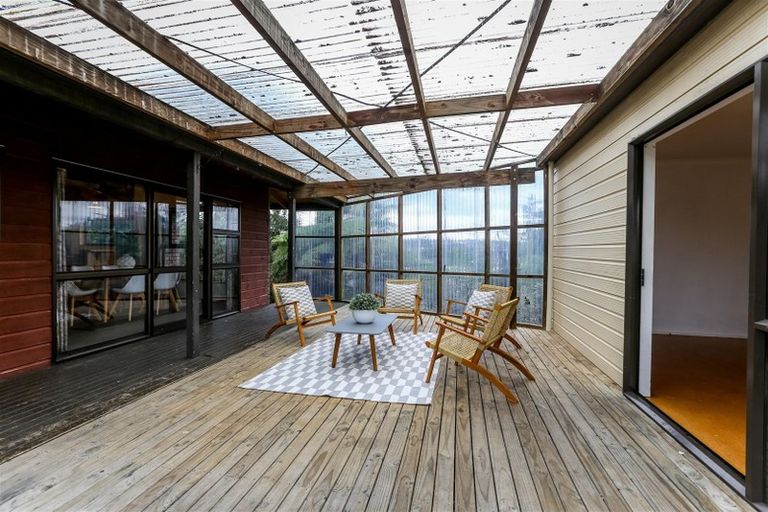 Photo of property in 6 Highlands Place, Highlands Park, New Plymouth, 4312