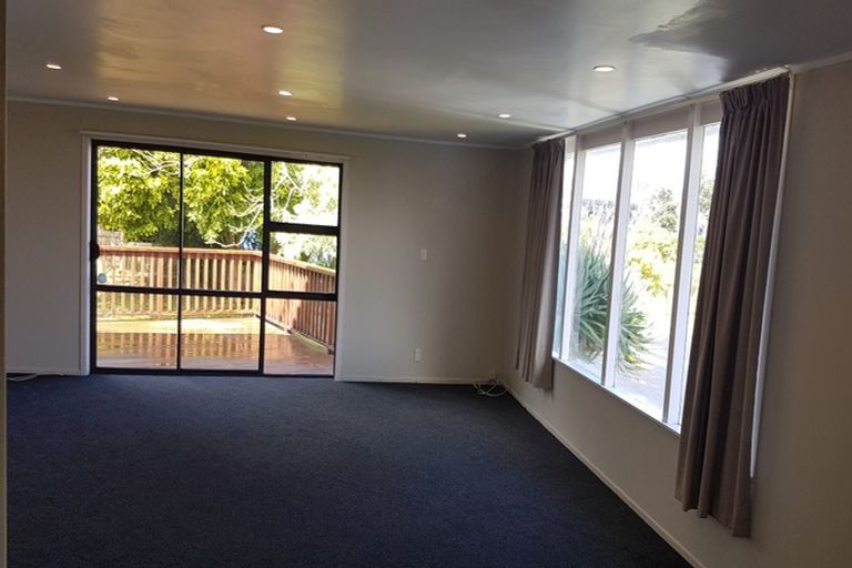 Photo of property in 204 East Coast Road, Forrest Hill, Auckland, 0620