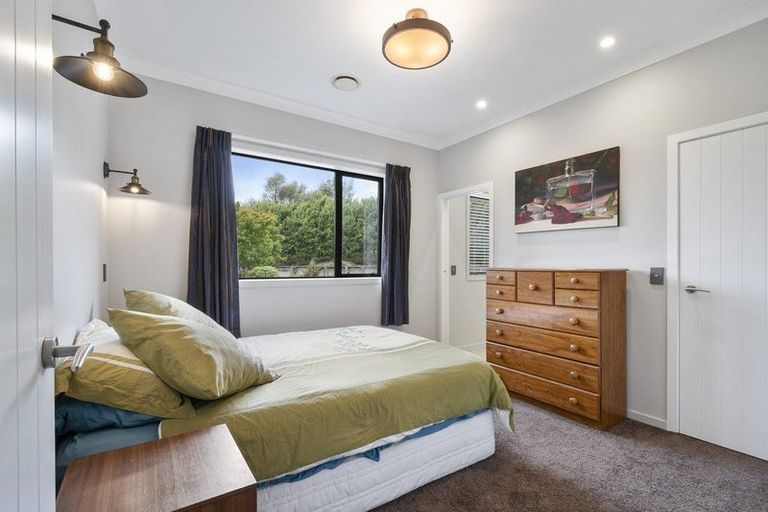 Photo of property in 35 Stonebrook Lane, Kelvin Grove, Palmerston North, 4470