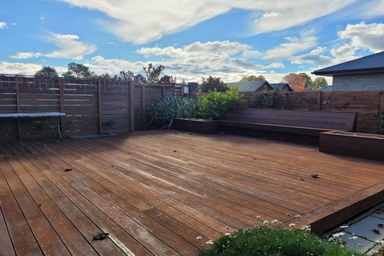 Photo of property in 2 James Kidd Place, Greytown, 5712