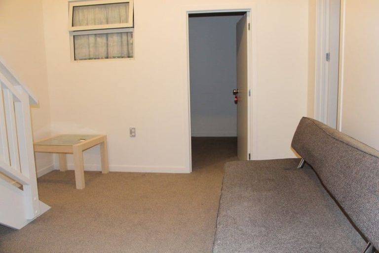 Photo of property in 3 Celeste Place, Totara Vale, Auckland, 0627