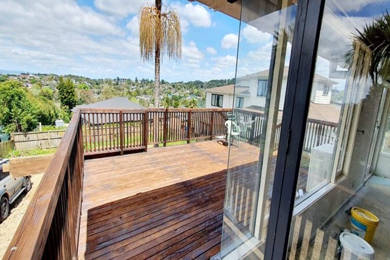 Photo of property in 126 Golf Road, Titirangi, Auckland, 0600