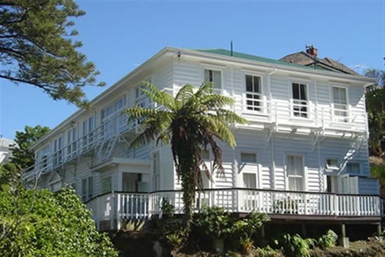 Photo of property in 48 Aurora Terrace, Kelburn, Wellington, 6012