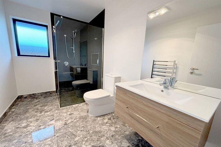 Photo of property in 37 Applegrove Crescent, Belfast, Christchurch, 8051