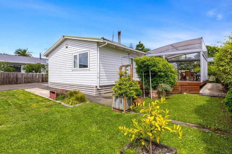 Photo of property in 17 Rheingold Place, Huapai, Kumeu, 0810