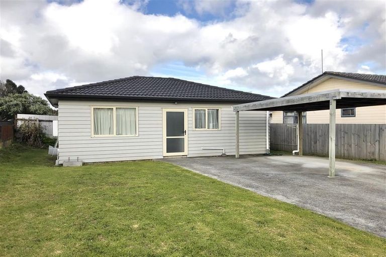 Photo of property in 1 Gambare Place, Wattle Downs, Auckland, 2103