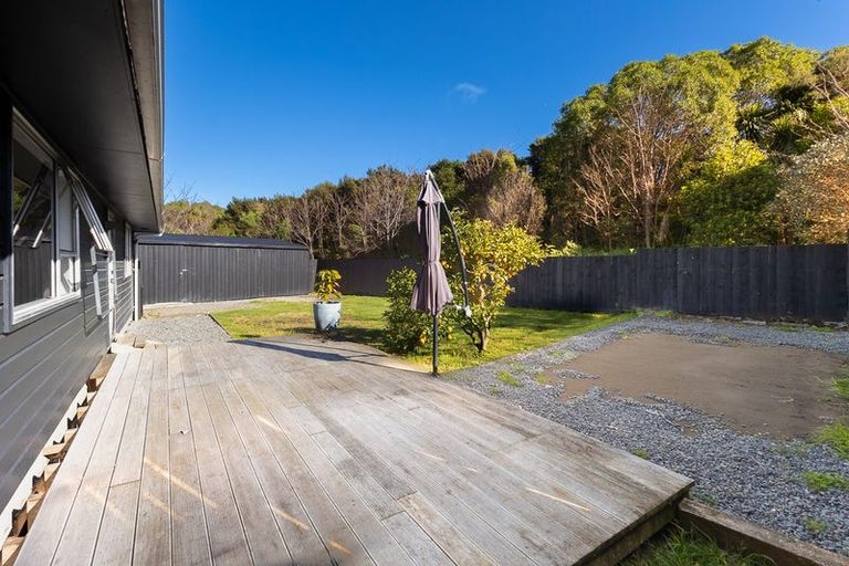 Photo of property in 22 Cypress Grove, Paraparaumu, 5032