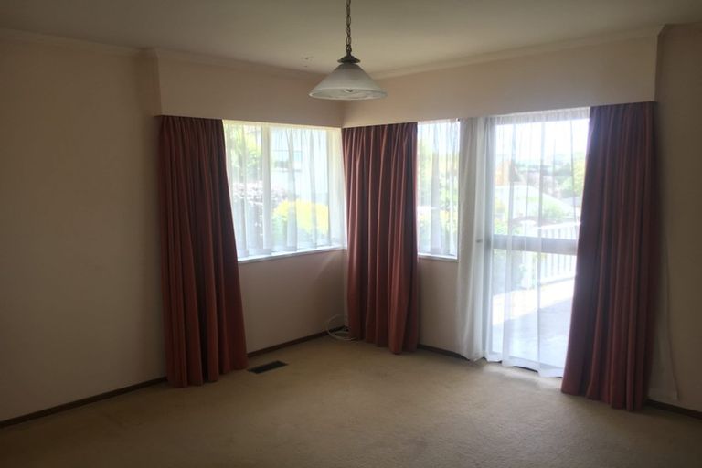 Photo of property in 21 Madill Road, St Andrews, Hamilton, 3200