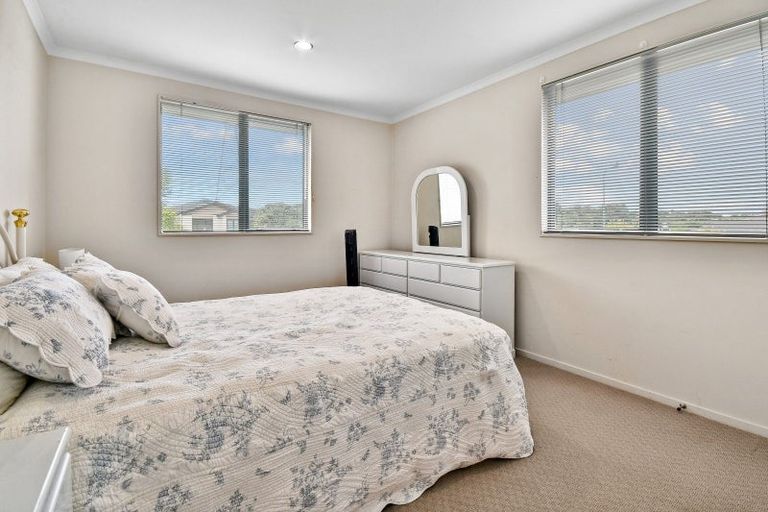 Photo of property in 1 Toscana Drive, Karaka, Papakura, 2113