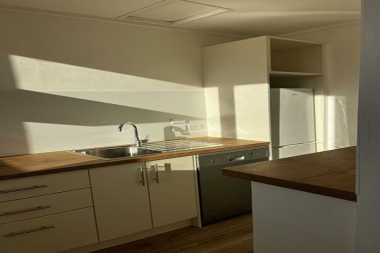 Photo of property in 16 Austin Street, Mount Victoria, Wellington, 6011