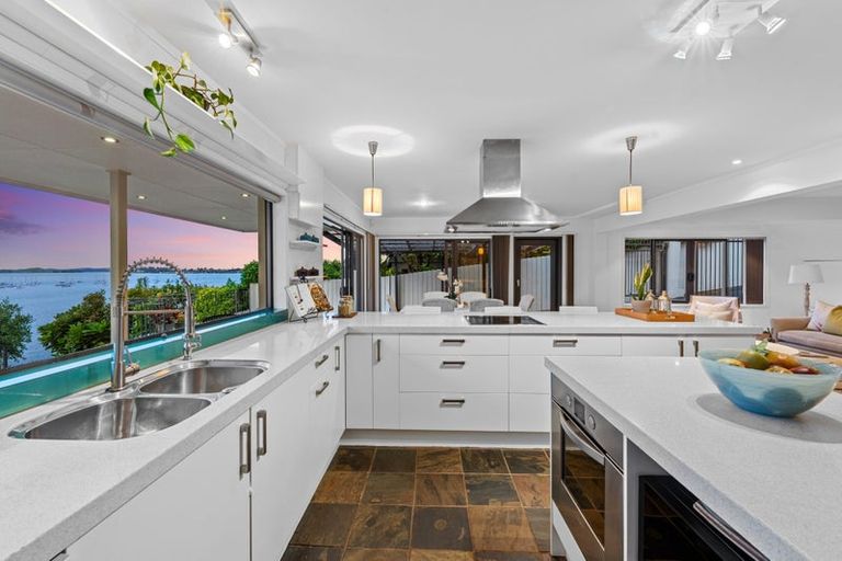 Photo of property in 2/10 Lilford Place, Half Moon Bay, Auckland, 2012