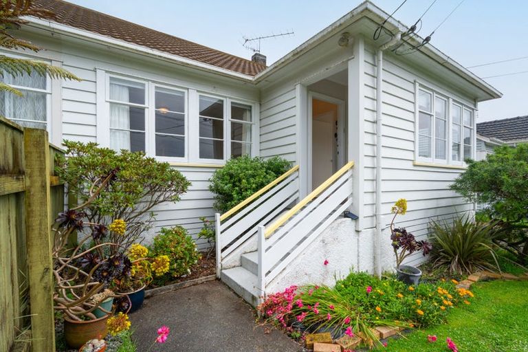 Photo of property in 23 Feist Street, Naenae, Lower Hutt, 5011