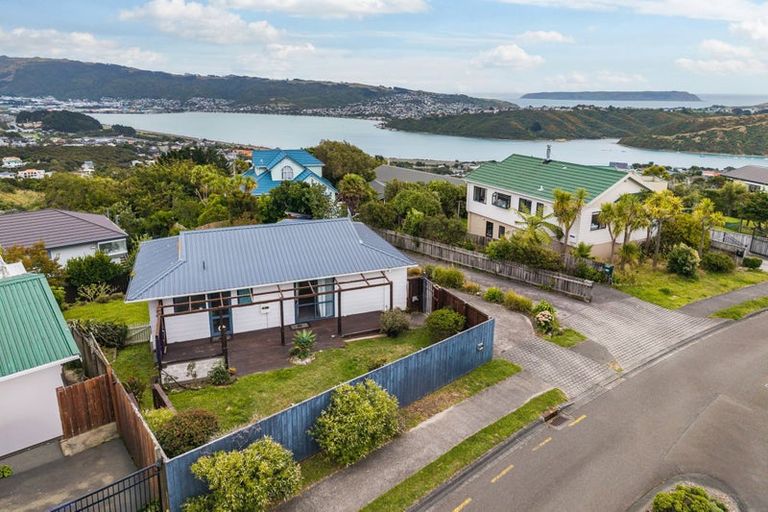 Photo of property in 29 Doncaster Terrace, Ascot Park, Porirua, 5024