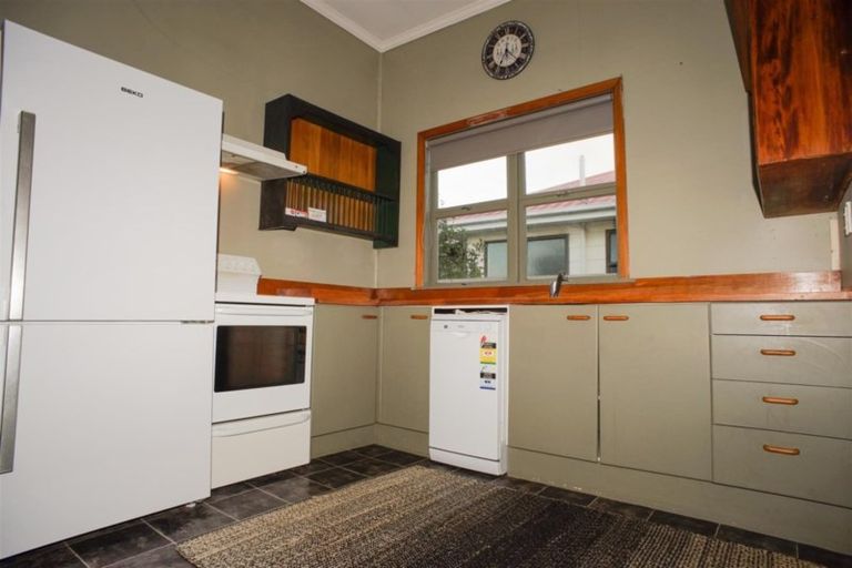 Photo of property in 153 Romilly Street, Westport, 7825