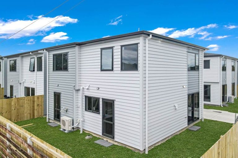 Photo of property in 2/177 Old Wairoa Road, Papakura, 2110