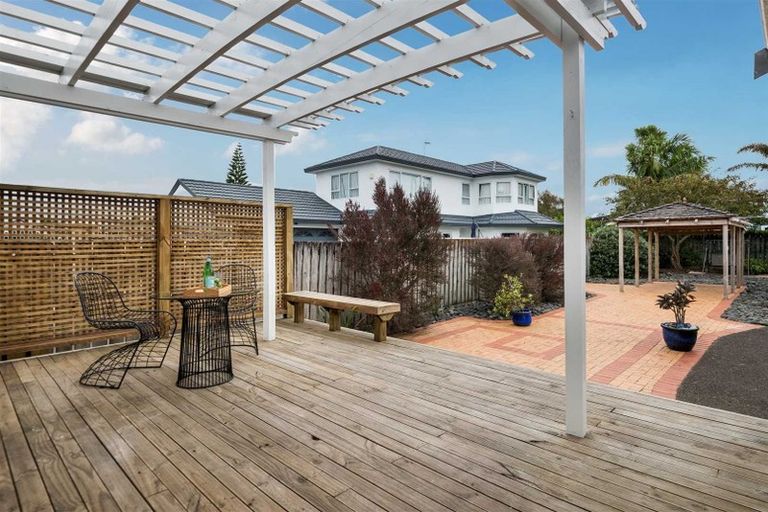 Photo of property in 18 Walmer Road, Point Chevalier, Auckland, 1022