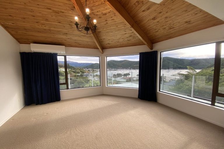 Photo of property in 8b Amelia Crescent, Waikawa, Picton, 7220