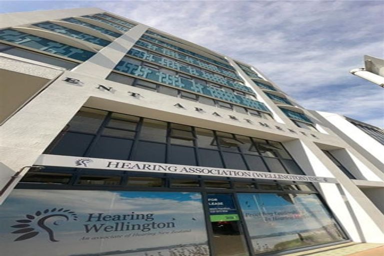 Photo of property in 17 Kent Terrace - Kent Apartments, 5b/16 Kent Terrace, Mount Victoria, Wellington, 6011