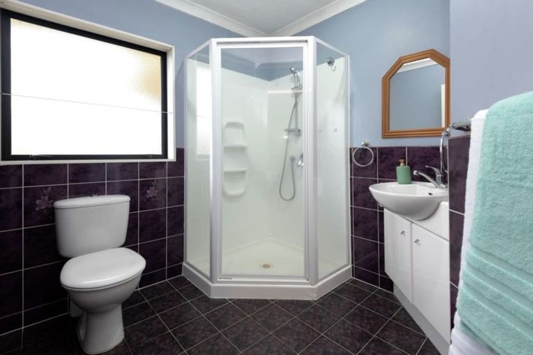 Photo of property in 6 Kilbaha Close, East Tamaki, Auckland, 2013