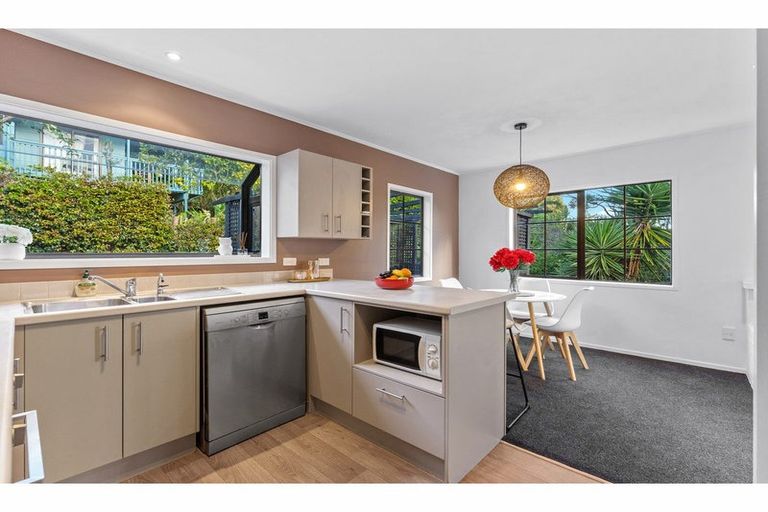 Photo of property in 61 Pemberton Avenue, Bayview, Auckland, 0629