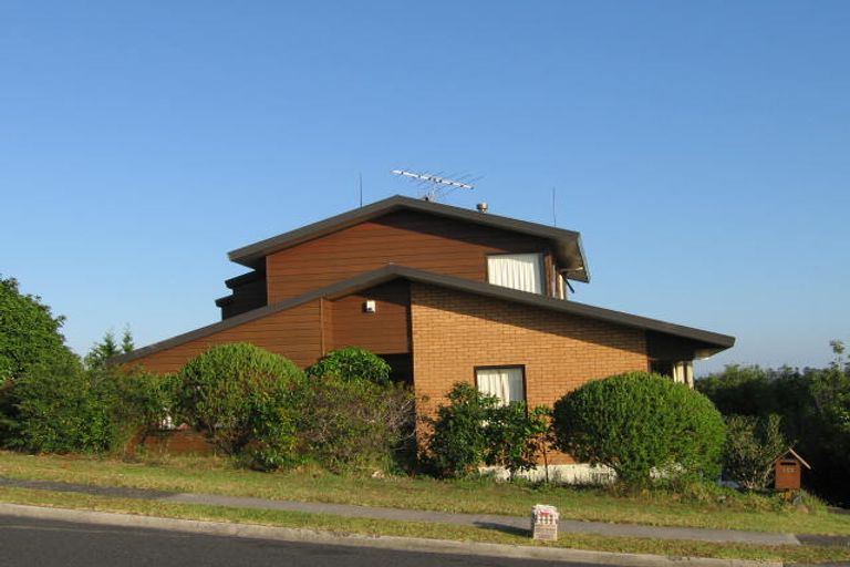 Photo of property in 152 Oaktree Avenue, Browns Bay, Auckland, 0630