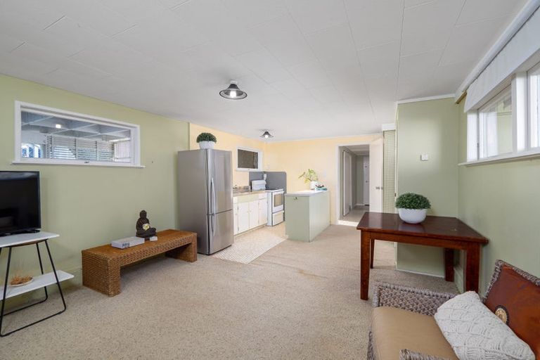 Photo of property in 24 Hope Avenue, Russell, 0202