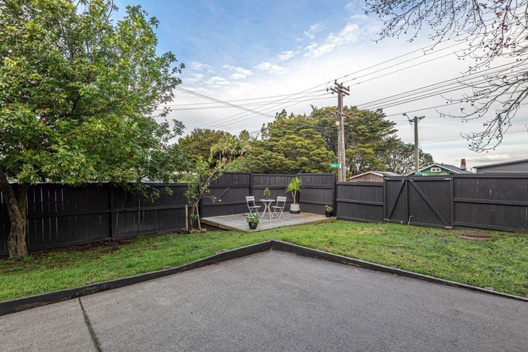 Photo of property in 1/38a Norwood Road, Bayswater, Auckland, 0622