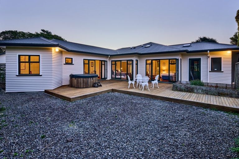 Photo of property in 3 Hadfield Road, Peka Peka, Waikanae, 5391