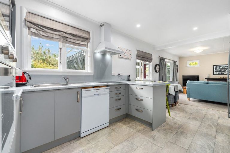 Photo of property in 17 Flyger Street, Kimbolton, 4774