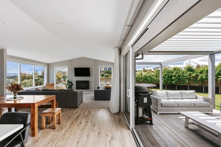 Photo of property in 19 Stingray Drive, Omokoroa, 3114