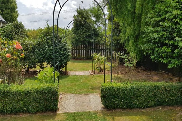 Photo of property in 6 Brookford Place, Westmorland, Christchurch, 8025