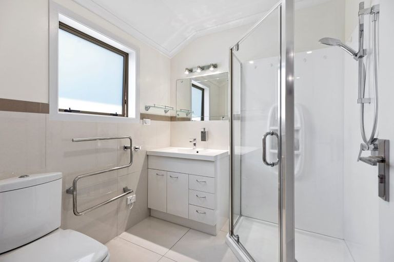 Photo of property in 16 Popata Close, Papamoa Beach, Papamoa, 3118