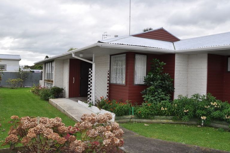 Photo of property in 83 Shamrock Street, Takaro, Palmerston North, 4412