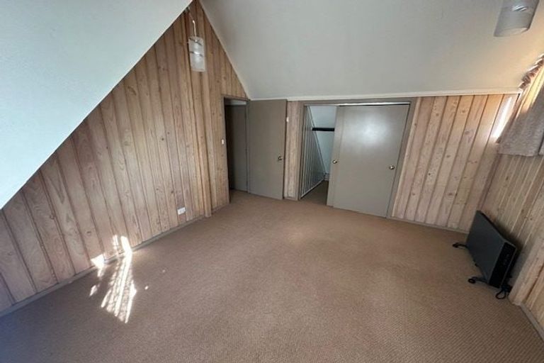 Photo of property in 1/4 Westpark Drive, West Harbour, Auckland, 0618