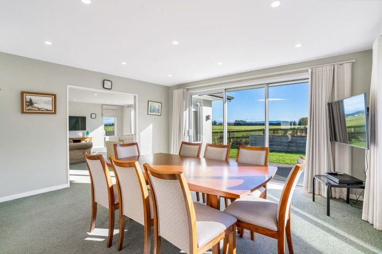 Photo of property in 28 Northview Avenue, Winton, 9720
