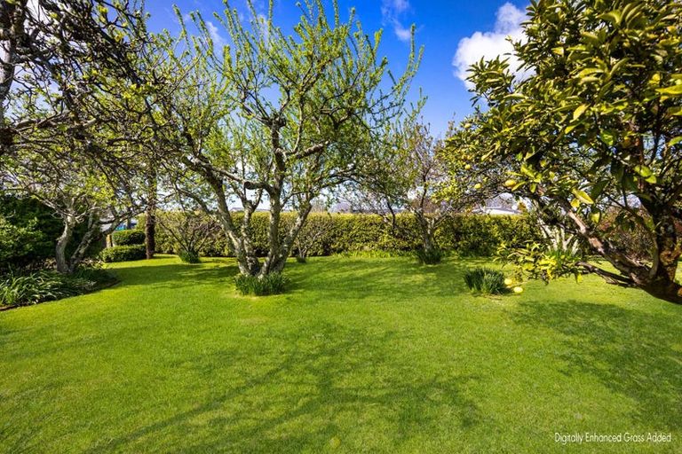 Photo of property in 27 Sackville Street, Martinborough, 5711