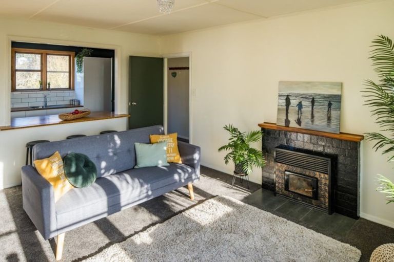 Photo of property in 32 Jillett Street, Titahi Bay, Porirua, 5022