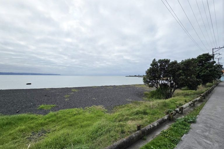 Photo of property in 32b Charles Street, Westshore, Napier, 4110