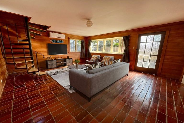 Photo of property in 1a Bulwer Street, Devonport, Auckland, 0624