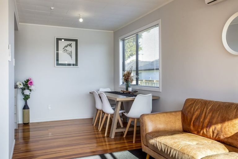 Photo of property in 18a Booth Crescent, Tuakau, 2121