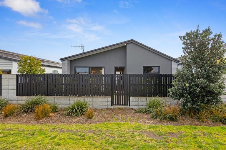 Photo of property in 26 Empire Crescent, Papamoa, 3118