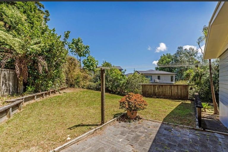 Photo of property in 80 Awaruku Road, Torbay, Auckland, 0630