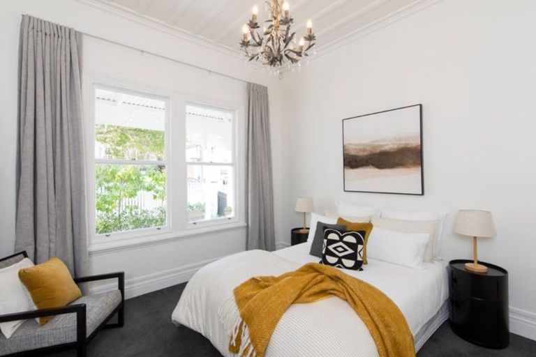 Photo of property in 34 Sentinel Road, Herne Bay, Auckland, 1011