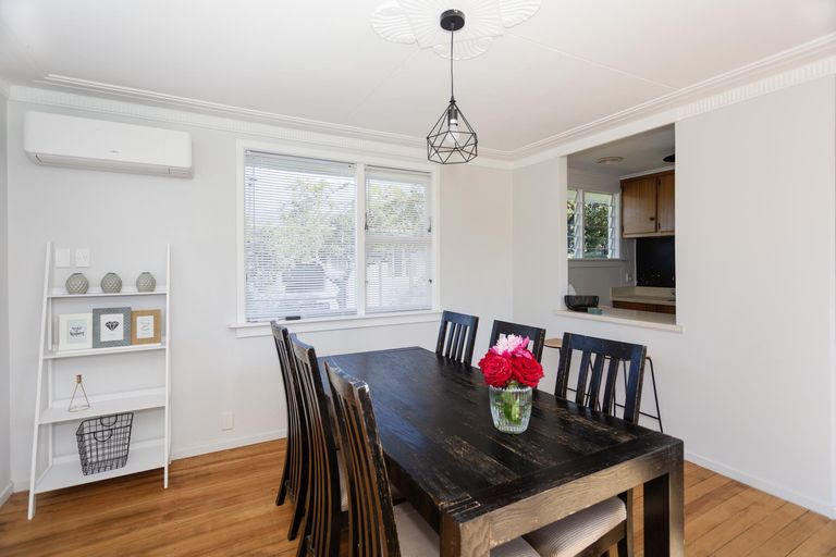 Photo of property in 11 Oxford Street, Holmes Hill, Oamaru, 9401