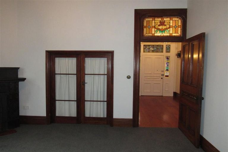 Photo of property in 37 Te Wharepouri Street, Berhampore, Wellington, 6023