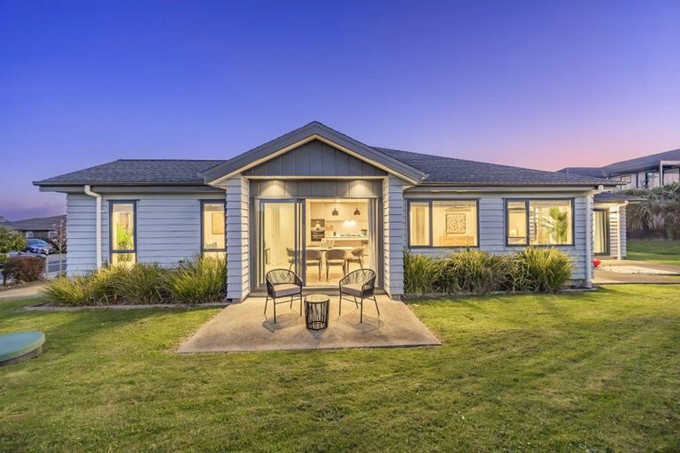 Photo of property in 21 Vintry Drive, Huapai, Kumeu, 0810