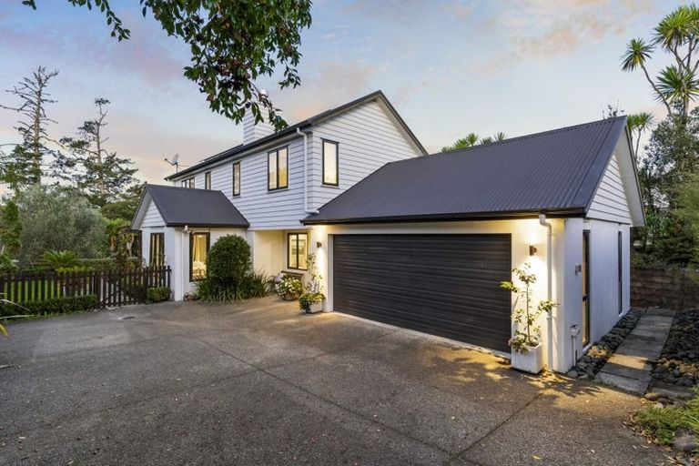 Photo of property in 33 Roland Road, Greenhithe, Auckland, 0632