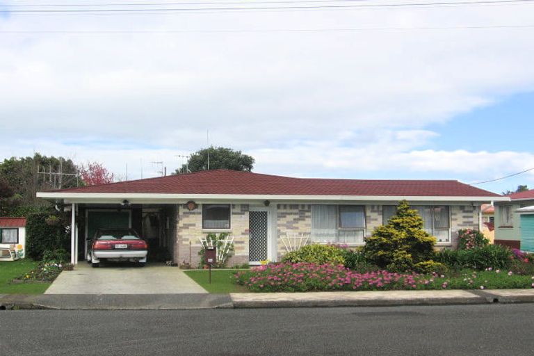 Photo of property in 8 Donald Street, Regent, Whangarei, 0112